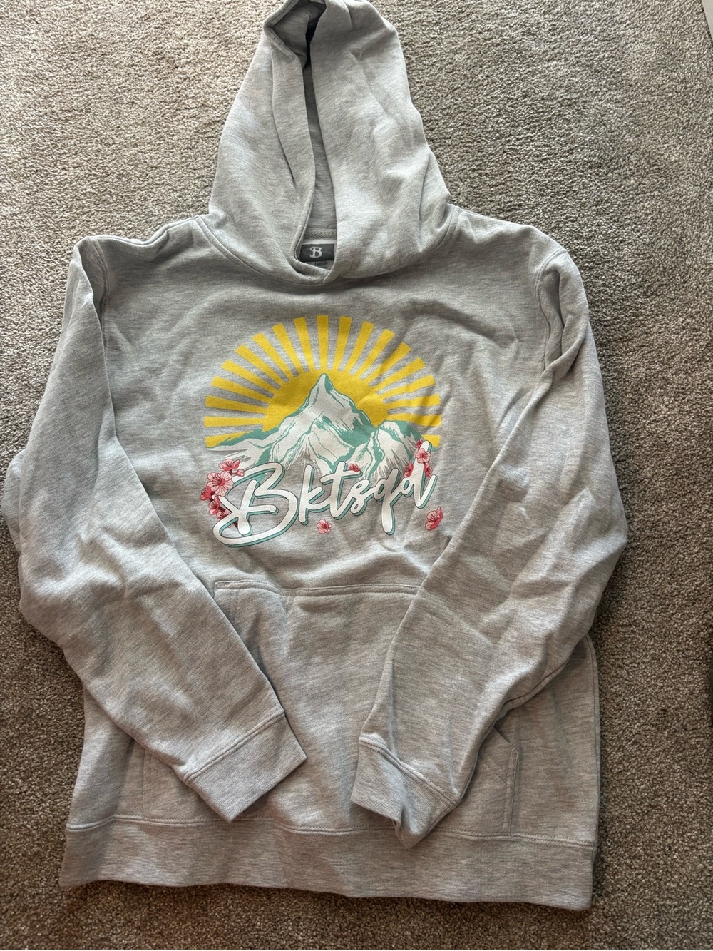 Youth large BucketSquad basketball hoodie